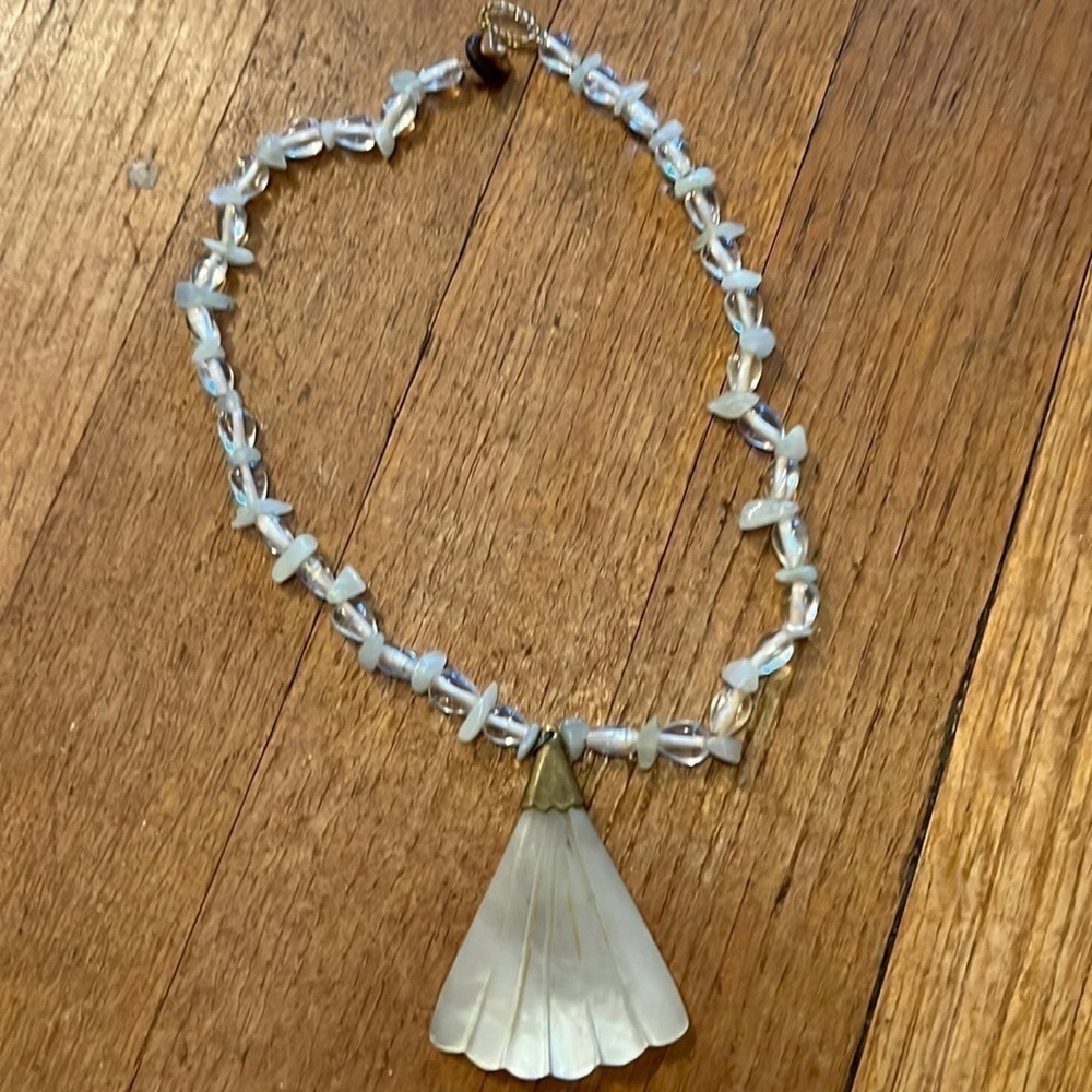 SHELL y-necklace, unusual and exotic. - Picture 2 of 3